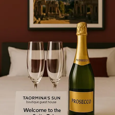 Taorminas Sun Central Boutique Guesthouse & Suites-2