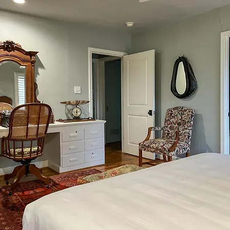 The Chaska House & Cottages-2