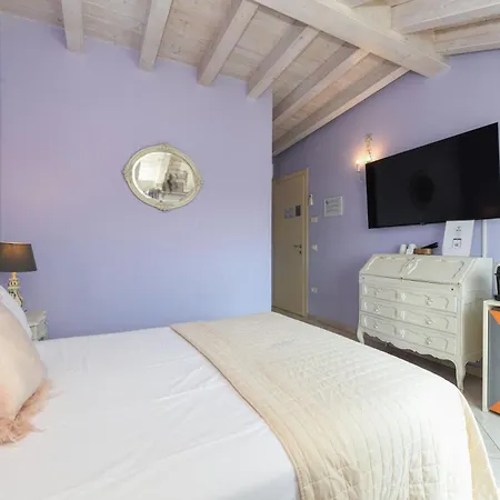 Le Reve - Lake View Rooms-2