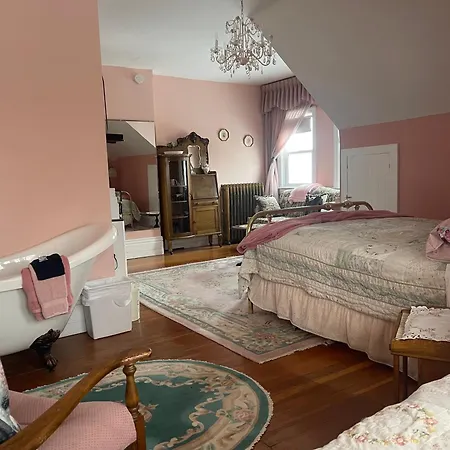 Wakamow Heights Bed And Breakfast-2