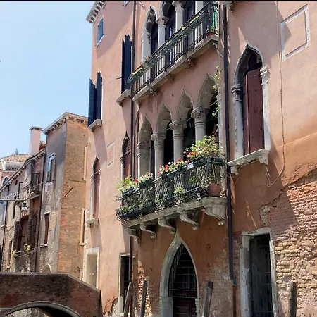 Ca' Cappellis - Luxury B&B And Exclusive Apartments-3