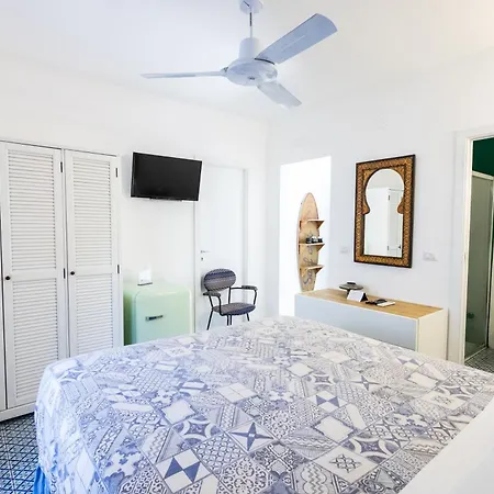 Art B&B-2