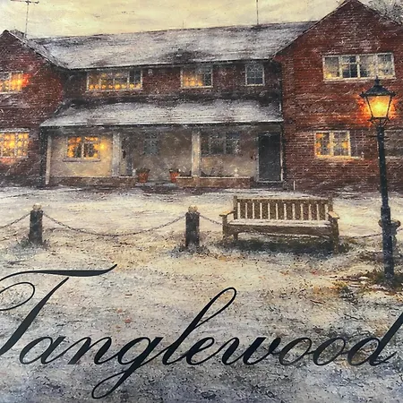Tanglewood Gatwick Bed & Breakfast-2