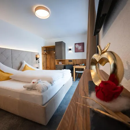 Hotel Trisanna-2