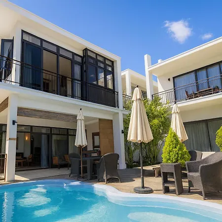Villa Alizee Boutique Hotel - Ideal Couples & Pros - Rooftop-3