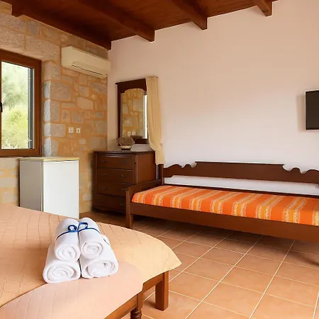 Lalloudes Hotel Mani-2