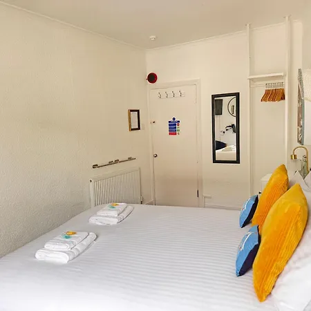 Gumfreston Guest House-2