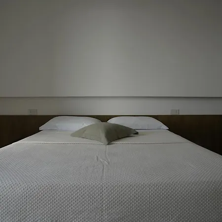 Kalibia Rooms And Suites-2