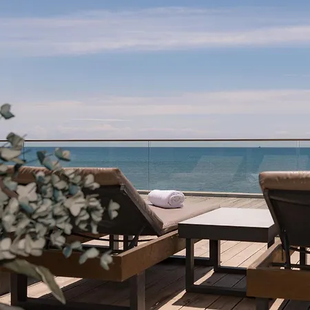 Cp Seafront Suites-2