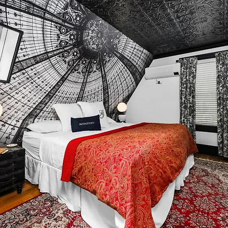 The Gaslamp Bed And Breakfast-2