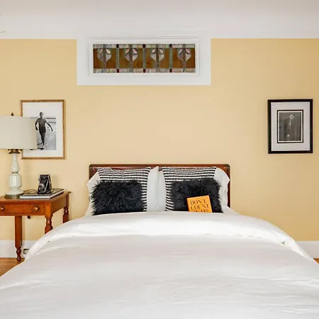 Nob Hill Charm-3