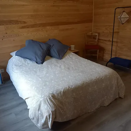 La Fermette - Chambres D'Hotes Dans Environnement Calme Et Arbore-2