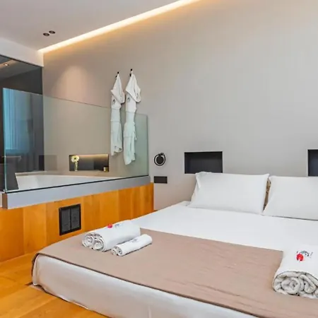 Zoe Luxury Suites-3