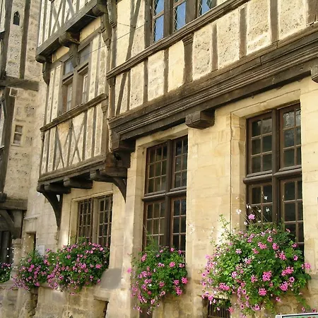 Logis Les Remparts-3