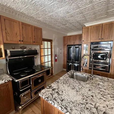 Wakamow Heights Bed And Breakfast-3