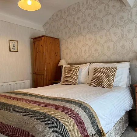 The Raincliffe Hotel-3