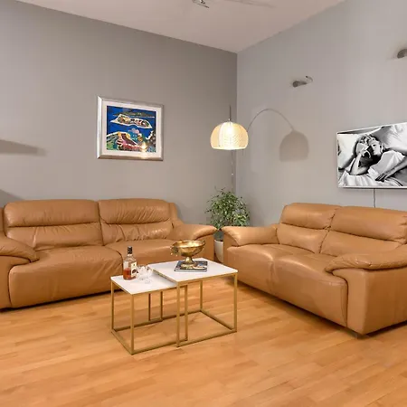 Royal Suites-2