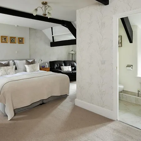 Reddivallen Farmhouse-2