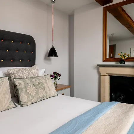 The Lansdowne Boutique Rooms With Breakfast - Adults Only-3