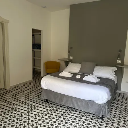 Sine Tempore B&B-2