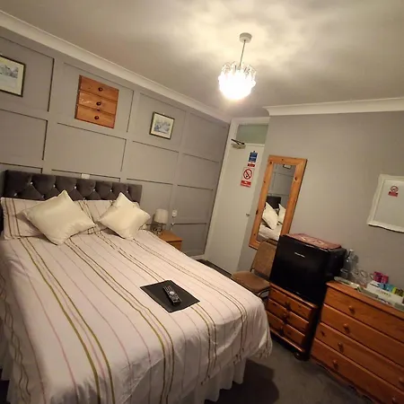 Newton House-3
