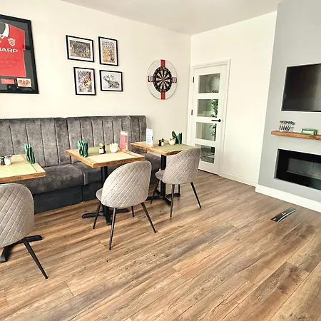 United Home B&B-3