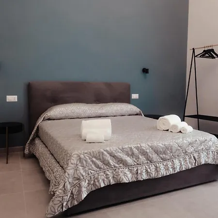GuestHost - Maison Vittoria Comfortable Studio Apartment&Room-2