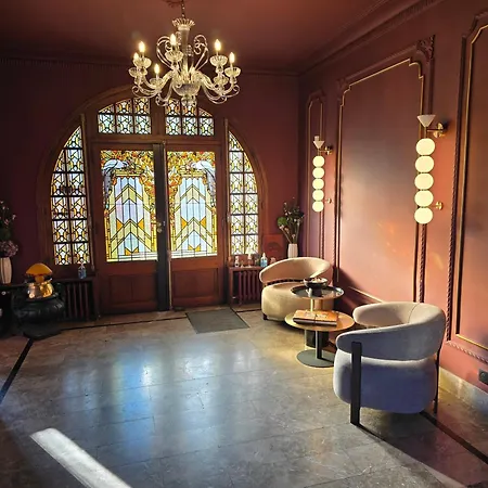 Le Castel Guesthouse-3