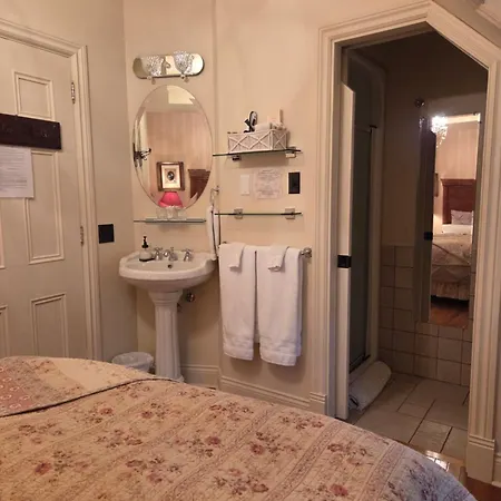 Auberge J.A Moisan-2