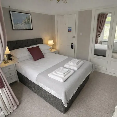 Ferndale Lodge-2