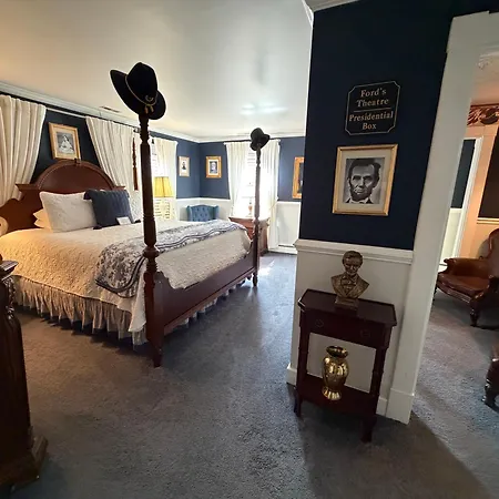 A Williamsburg White House Inn-2