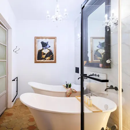 Dog Admiral - Urban Guest House-2