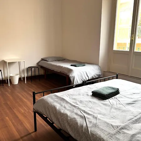 THE SHUTTLE ROOMS - al porto - fortezza - vicino Prefettura-2