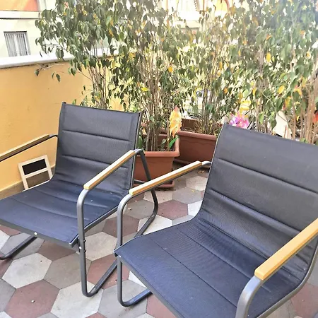 Concept b&b naples- camere moderne con balcone vicino al centro-3