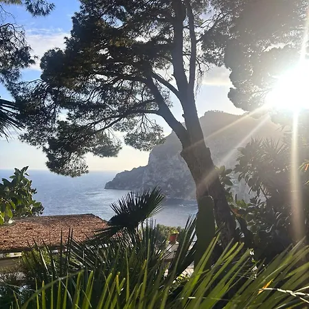 Villacore Capri-3