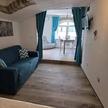 The Stunning B&B-2