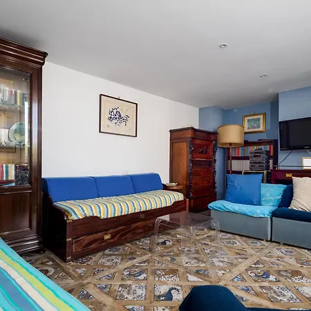 De Vivo Realty - Coco'S Apartments-3