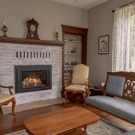 The Pearl Inn Bed And Breakfast-2