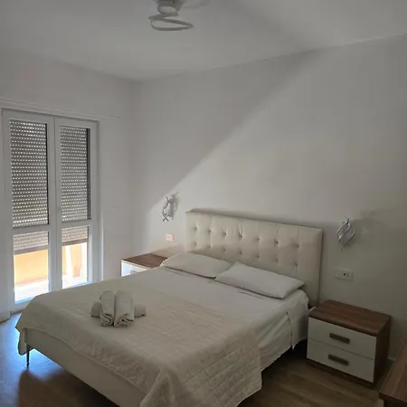 Guest House Tra Rocce E Mare-3