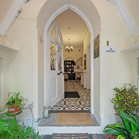 Robin Hill Heritage Guest House-2
