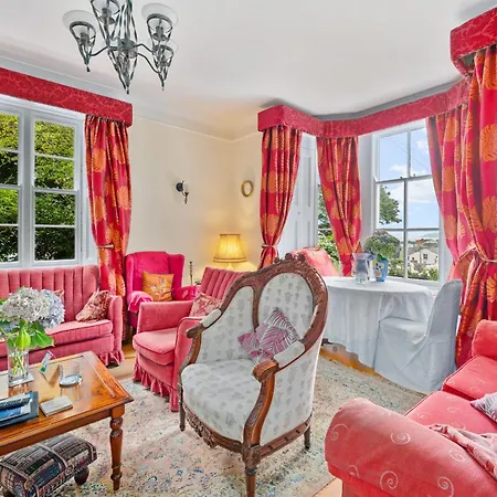 Robin Hill Heritage Guest House-3