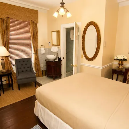 Inn On Bellevue (Adults Only)-2