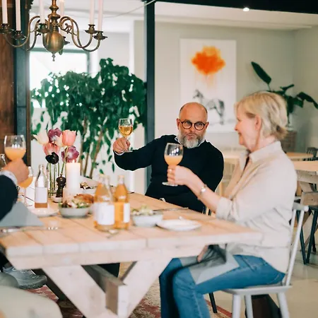 Svabesholms Kungsgards B&B Och Pensionat Stenshuvud-3