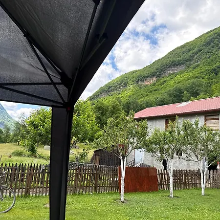 Guest House Vuthaj-3
