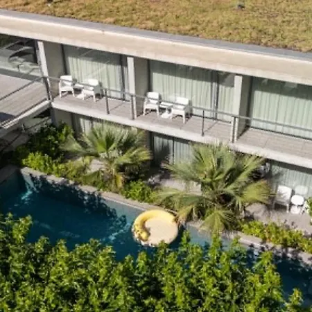 Le Pavillon M, Piscine et Spa au pied du château, Petit-Déjeuner inclus, Parking privé-3