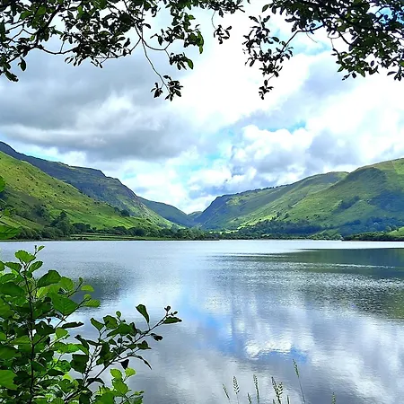 Pen-Y-Bont Hotel-3