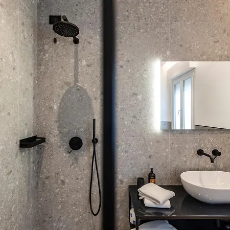 Corso 84 Luxury Suites-3