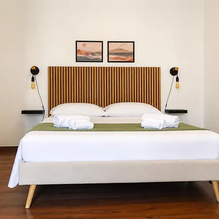 Zurria Rooms-2