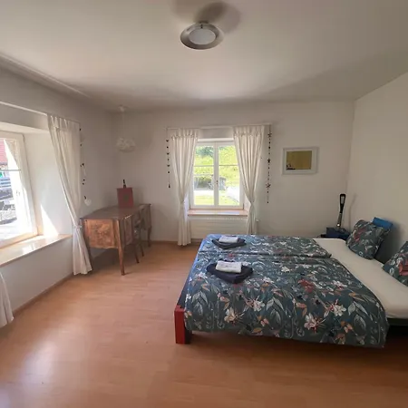 Bed And Breakfast 57-3