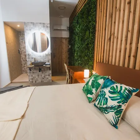 Banana Beach Patacona Rooms-2